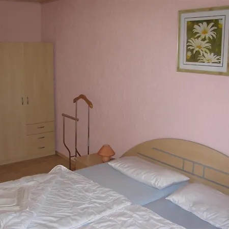 Ferienwohnung-schoenhaide